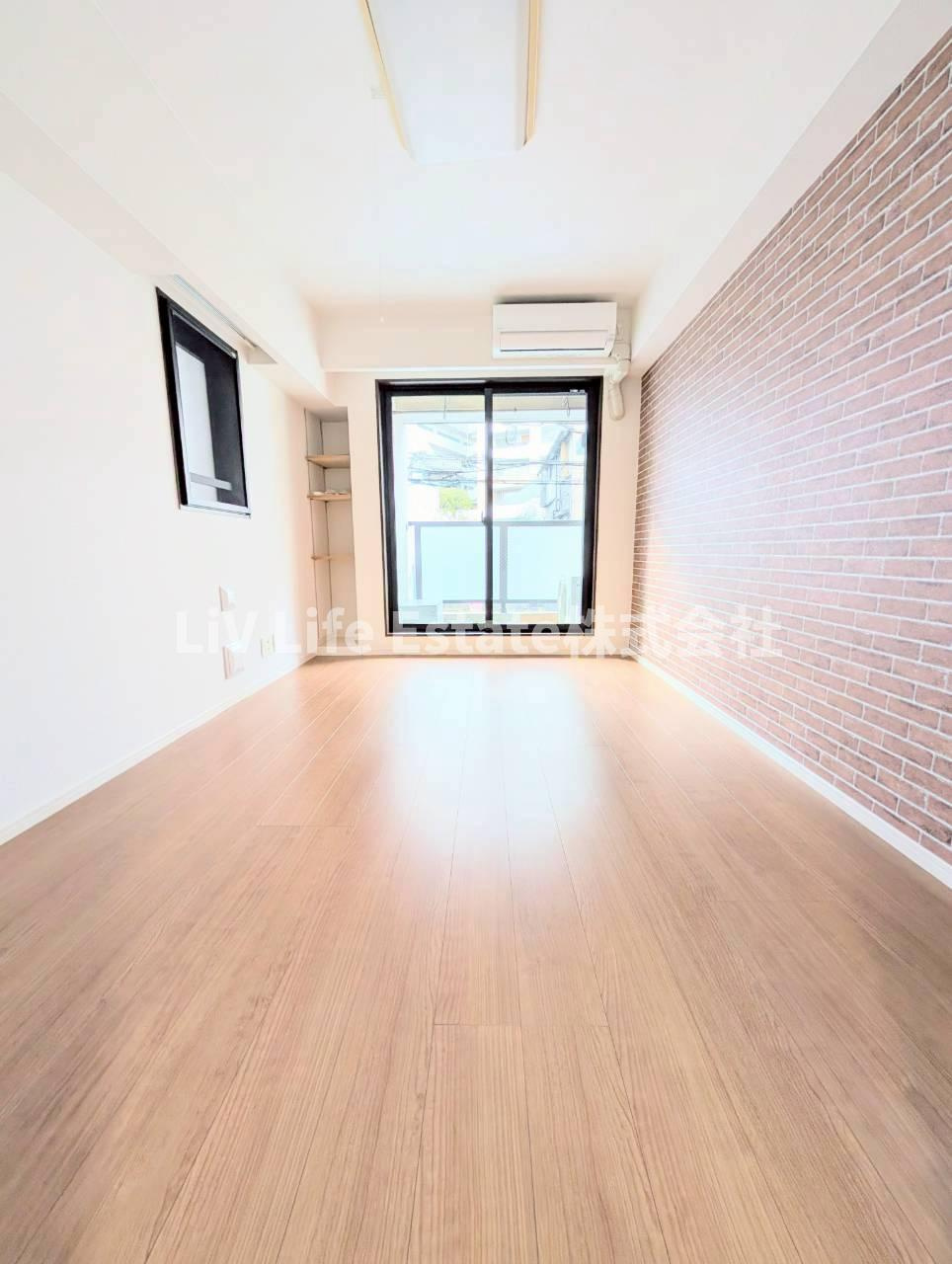 ヒバリーヒルズの居間・リビング