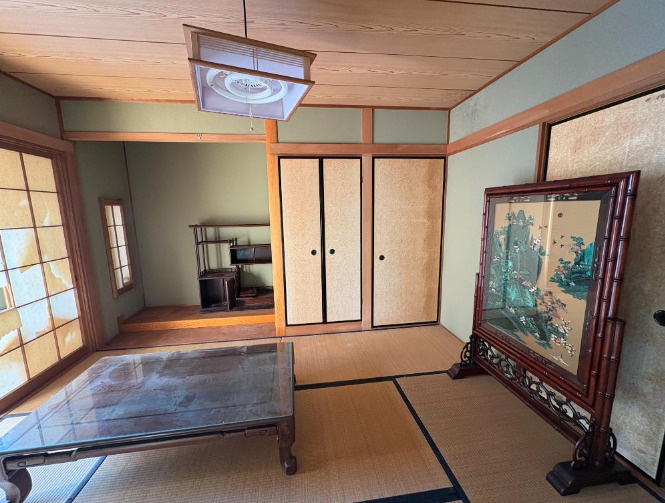 西岡本７丁目　中古戸建の和室|１階和室