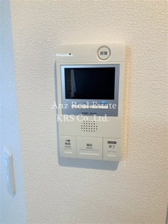 【セキュリティ】 | ロッカベラアパートメント | モニタ付インターホンで不審者や不要セールスをシャットアウト！