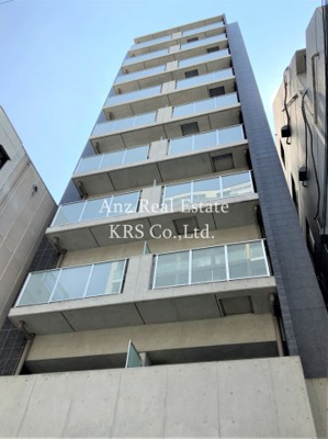 【外観】 | ロッカベラアパートメント | モノクロ×すりガラスのスタイリッシュな外観のマンションです♪