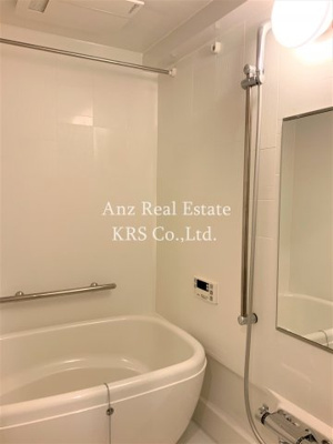 【浴室】 | ロッカベラアパートメント | 1日の疲れを癒します！もちろん設備も充実しています！