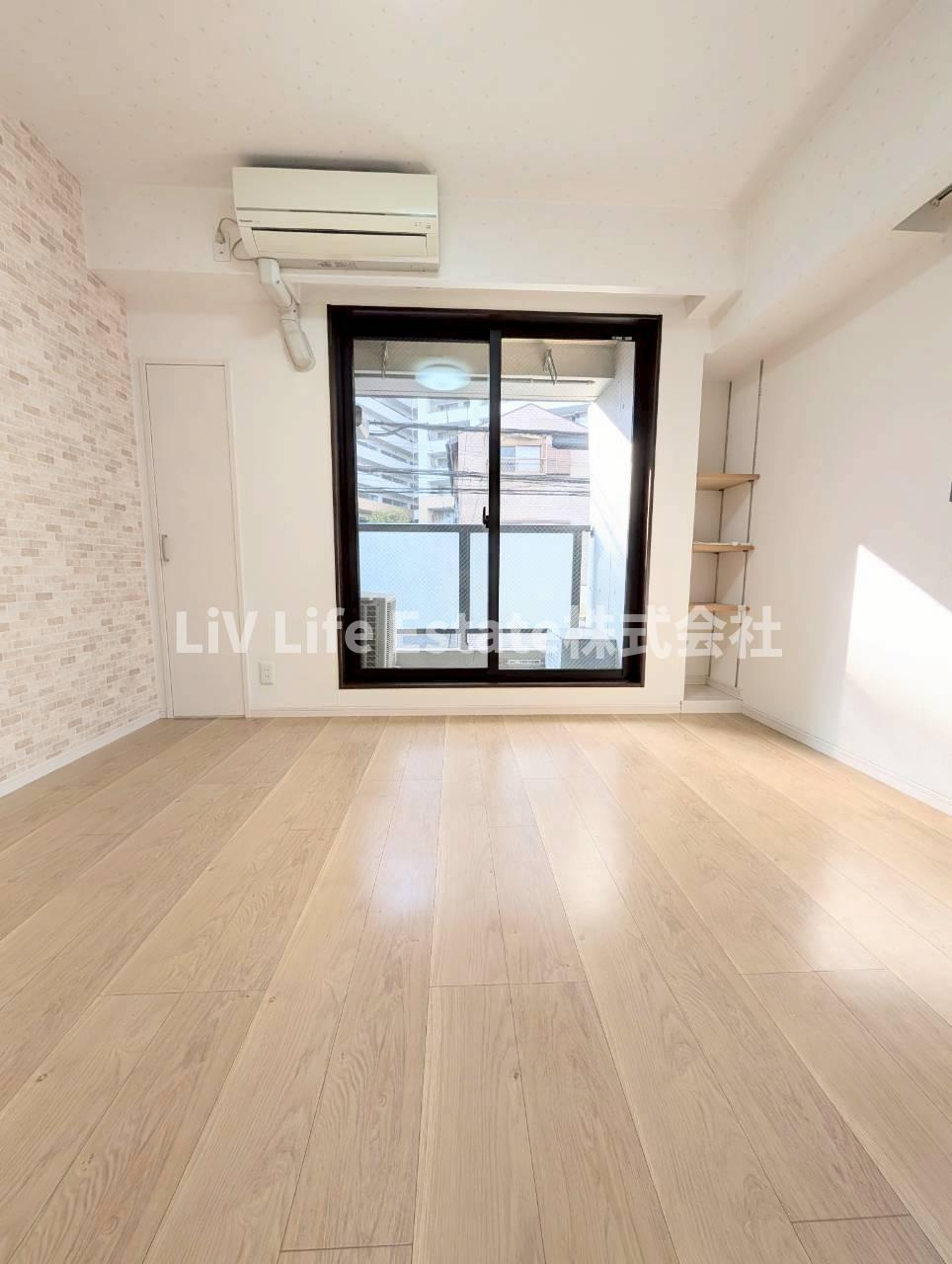 ヒバリーヒルズの居間・リビング