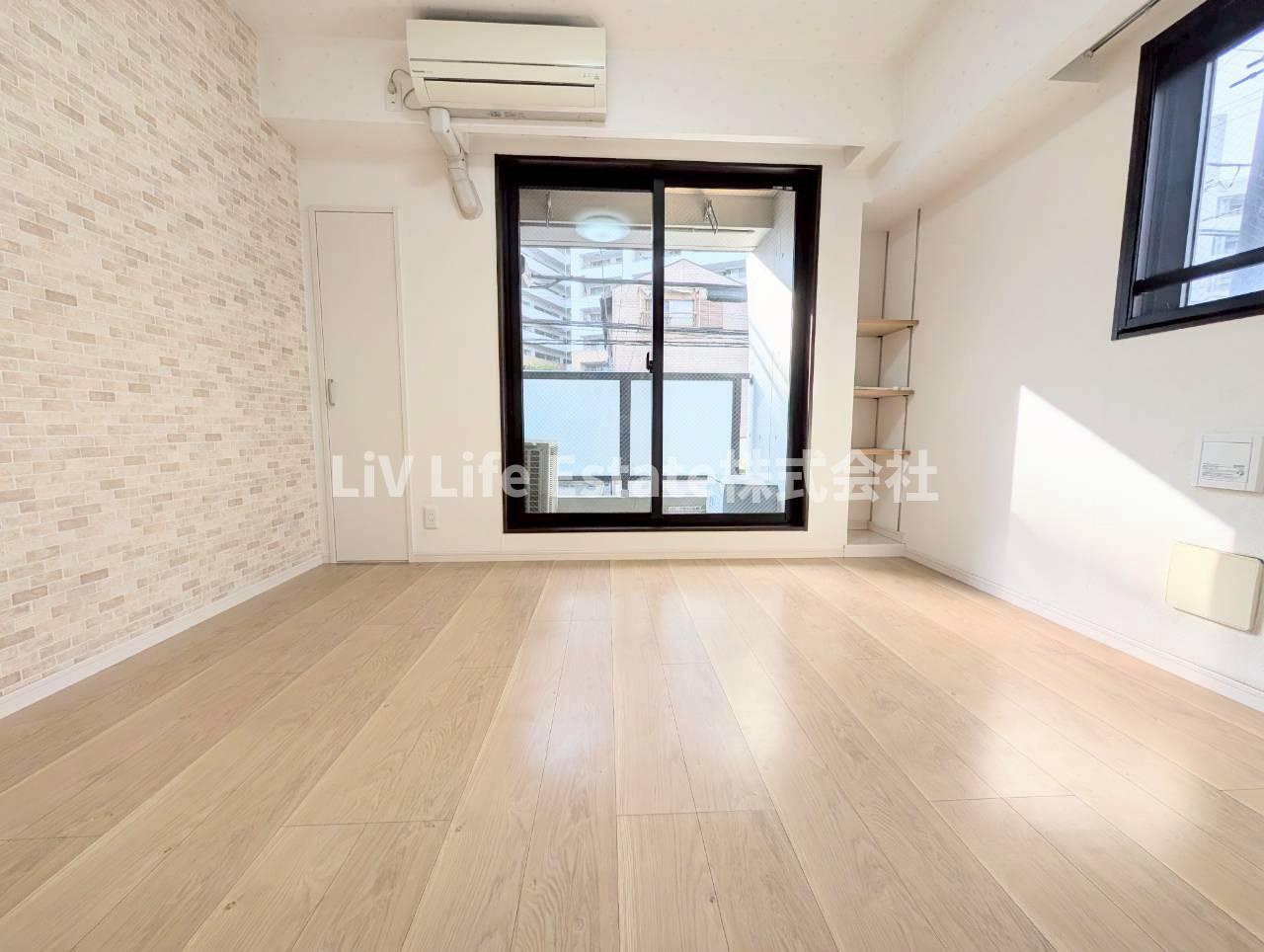 ヒバリーヒルズの居間・リビング