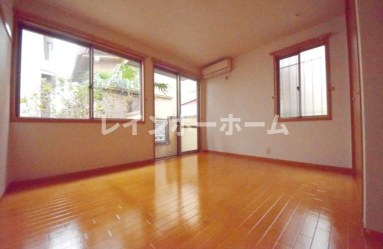 グランデ十番館の居間・リビング|※別部屋参照写真となります。