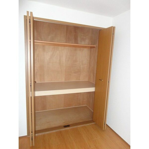 エントピア名和北Bの収納