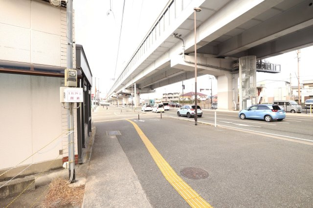 野芥2丁目売地の前面道路含む現地写真