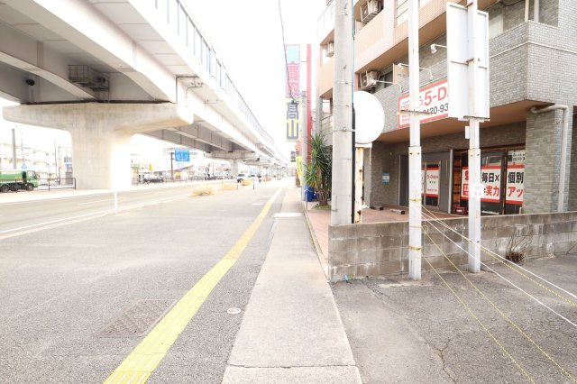 野芥2丁目売地の前面道路含む現地写真