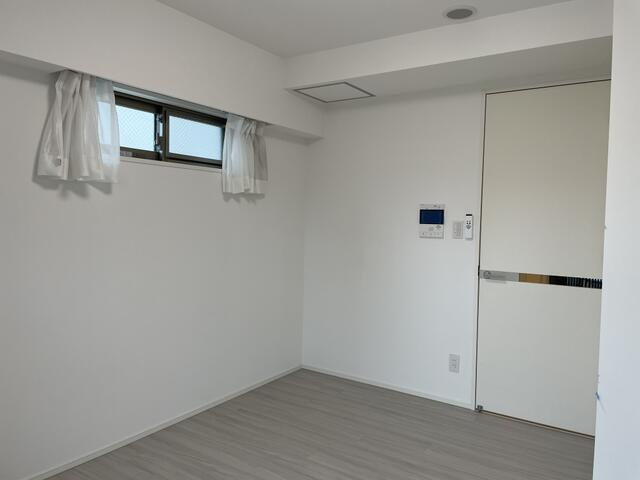 クレストコート広尾の内装|☆室内写真は同タイプ他部屋（参考写真）になります。フローリングカラー等異なる場合がございます。