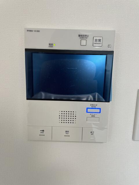 クレストコート広尾の設備|モニタ付きインターホンです