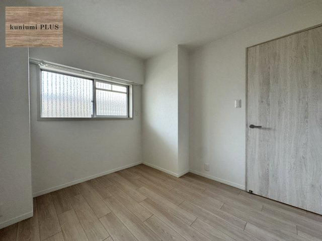 高殿コーポの洋室