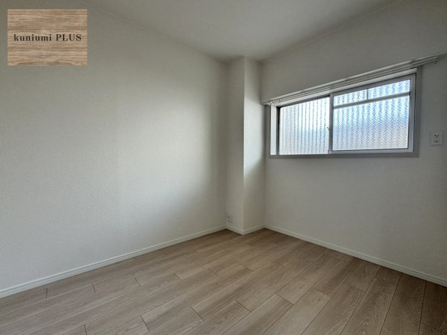 高殿コーポの洋室