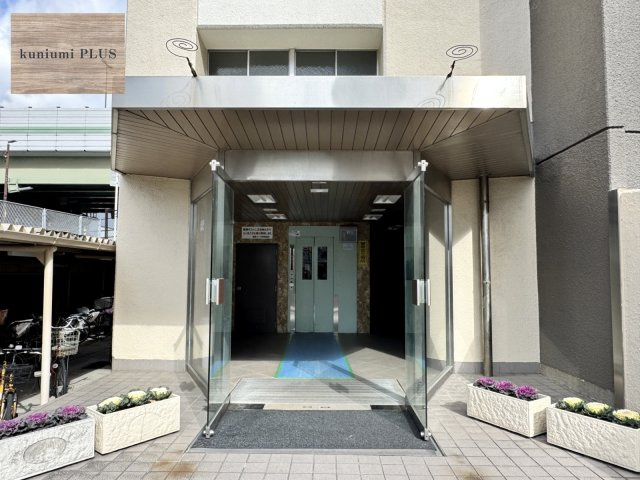 高殿コーポのエントランス