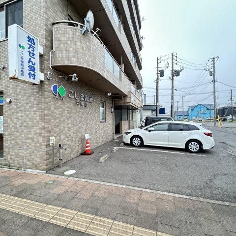 サニープレイスの駐車場