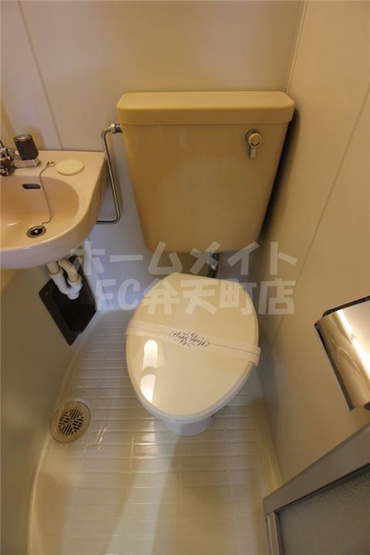 【トイレ】 | エスタイル天保山 | 落ち着いた色調のトイレです