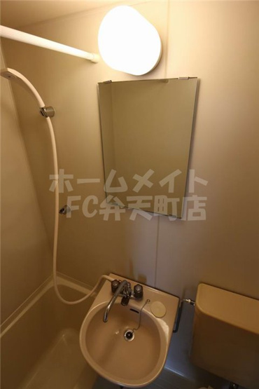 【洗面所】 | エスタイル天保山 | 忙しい朝には欠かせない洗面所です