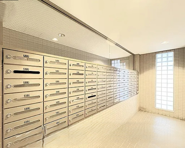 ガーデンズ綱島スカイウイングのその他|館内郵便ポスト