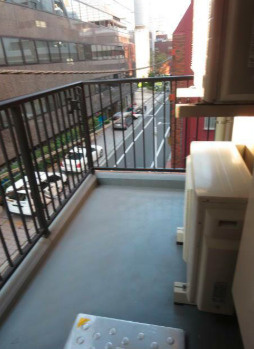 【バルコニー】 | マツキビル | お洗濯にも便利なバルコニー付き