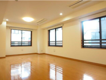 【居間・リビング】 | マツキビル | ゆったり過ごせるリビングです