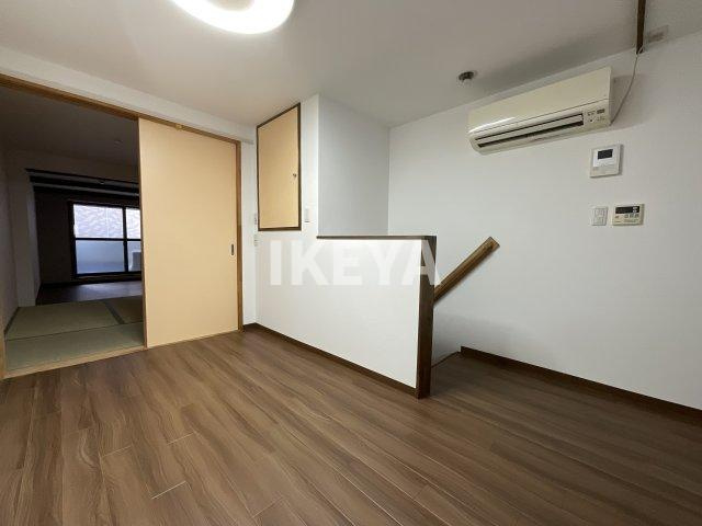 浮田2貸家の居間・リビング