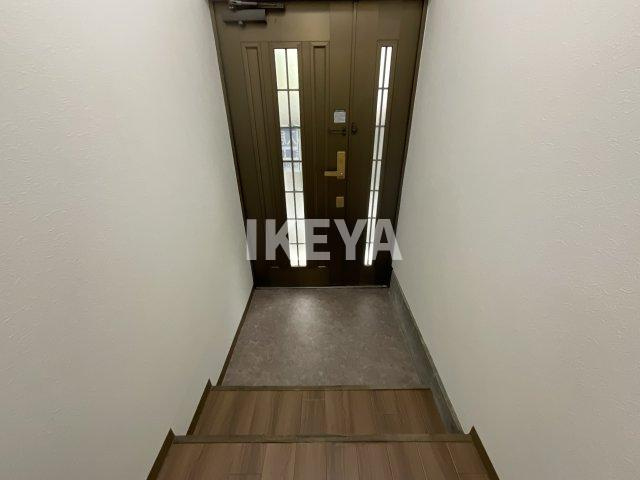 浮田2貸家の玄関