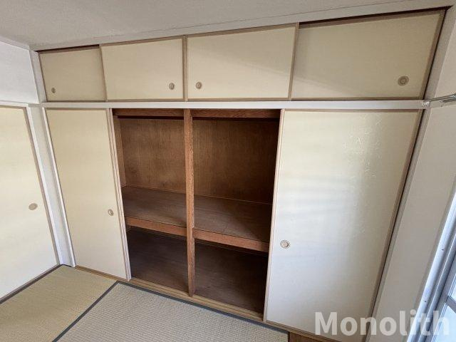 光明台28号棟の収納