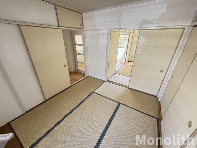 光明台28号棟の内装