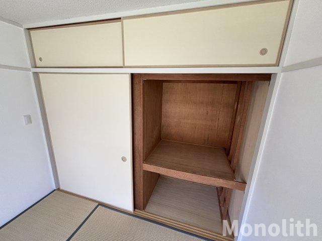 光明台28号棟の収納
