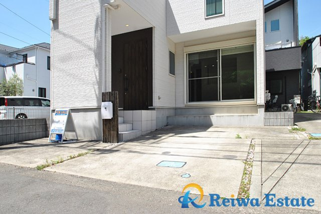 中古戸建　茅ヶ崎市赤羽根の駐車場