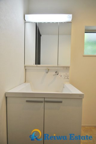 中古戸建　茅ヶ崎市赤羽根の独立洗面台