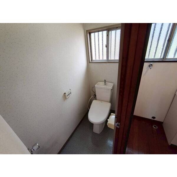 白沢戸建てのトイレ