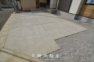 【駐車場】 | 綾瀬市早川 新築戸建て 全1棟【仲介手数料無料】
