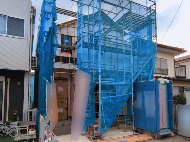 富士見市上沢３丁目の新築一戸建の外観|2026年3月撮影　
長く安心して暮らせる長期優良住宅認定の新築一戸建て！
ZEH水準適合住宅で省エネ＆快適なくらしを♪
資料請求やご見学などお気軽にお問い合わせください。