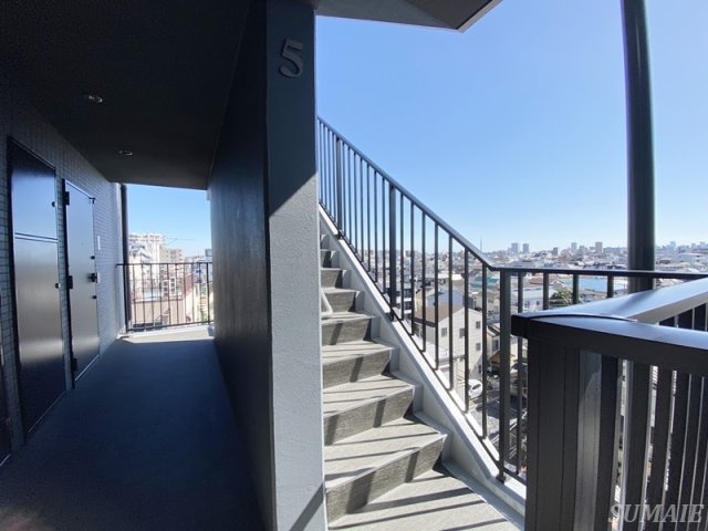 Alivis東十条のその他共用部分|共用階段です☆