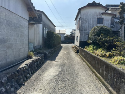 【前面道路含む現地写真】 | 上長飯町 580万円