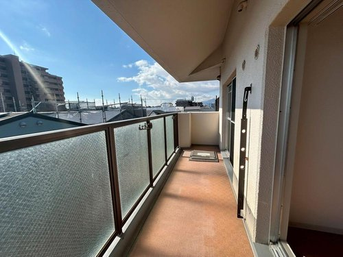 ローズハイツ西宮宮前町のバルコニー