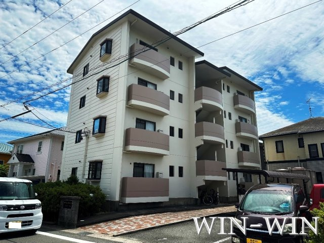 ウイングコートの外観