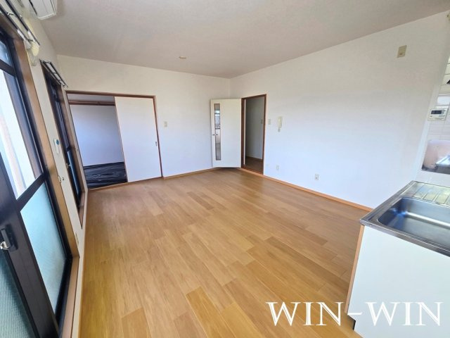 ウイングコートの居間・リビング|イメージ（同建物内別部屋の写真です）