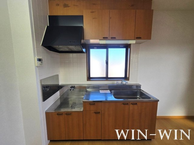 ウイングコートのキッチン|イメージ（同建物内別部屋の写真です）