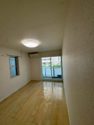 【居間・リビング】 | HDC方南町 | 明るい洋室！