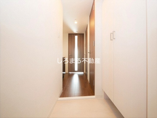 エスリード大阪CENTRAL AVENUEの玄関