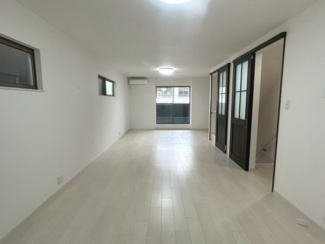 【居間・リビング】 | 中京区壬生森町　店舗付住宅