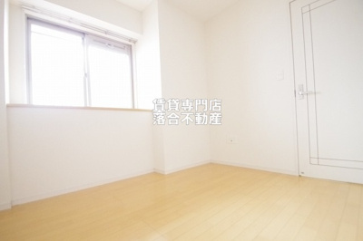 【洋室】 | リリーウェル | コンパクトで使いやすい洋室