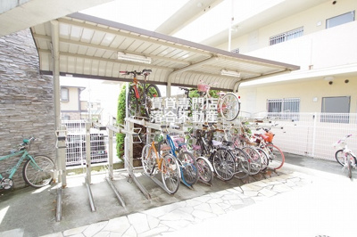 【その他共用部分】 | リリーウェル | 敷地内駐輪場完備