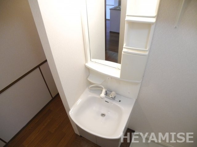 ステラ本町の独立洗面台