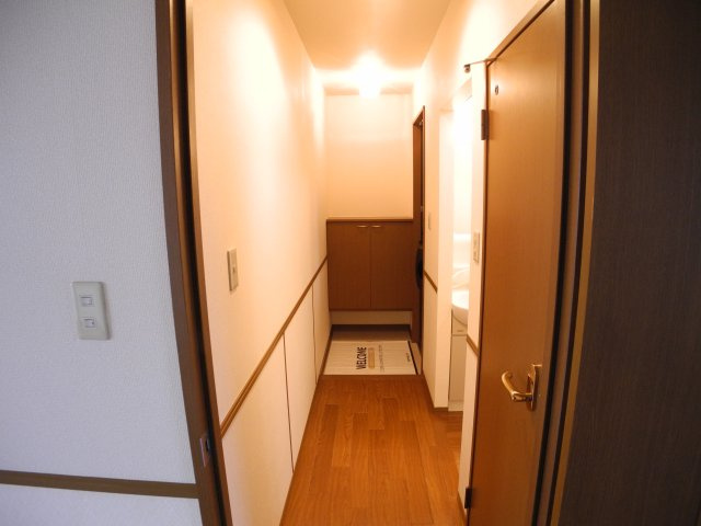 ステラ本町の玄関