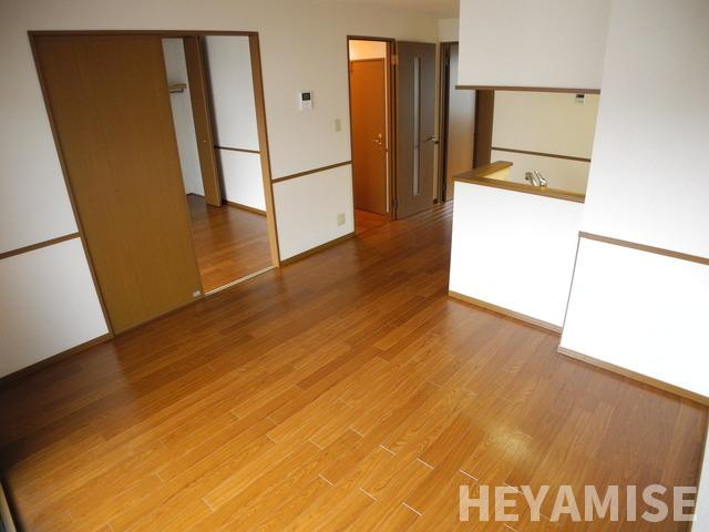 ステラ本町の居間・リビング|※同間取りの別のお部屋の写真です※