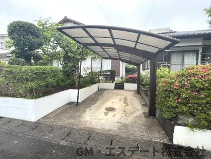 宮崎市学園木花台南3丁目　中古住宅の駐車場