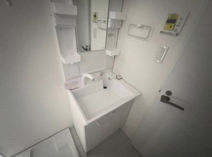 早稲田鶴巻町IMAハウスの独立洗面台