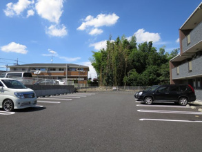 【駐車場】