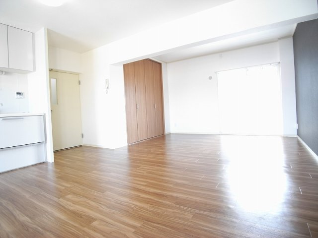 【居間・リビング】 | ファミール吉田Ⅰ